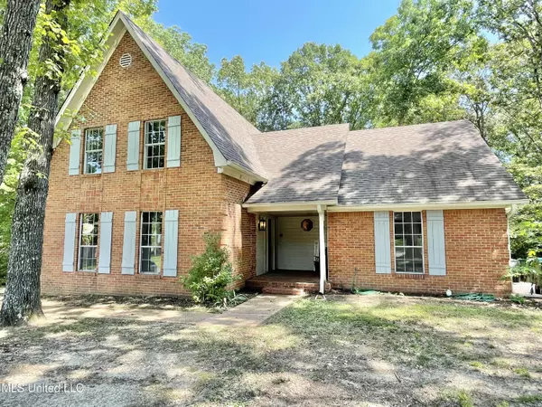 2440 Geneva Drive, Nesbit, MS 38651