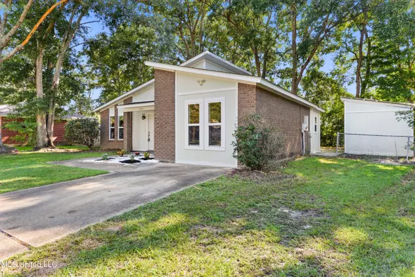 Ocean Springs, MS 39564,7108 Dewberry Street