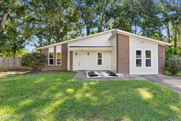 7108 Dewberry Street, Ocean Springs, MS 39564