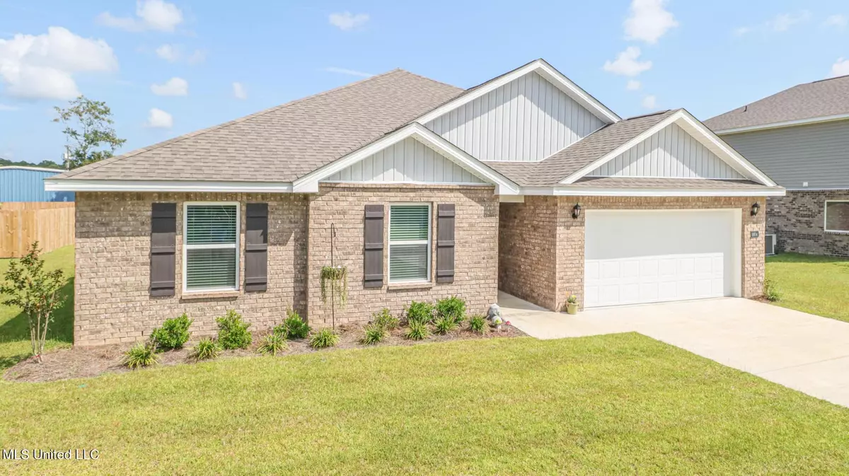 Ocean Springs, MS 39564,8604 Palmetto Drive