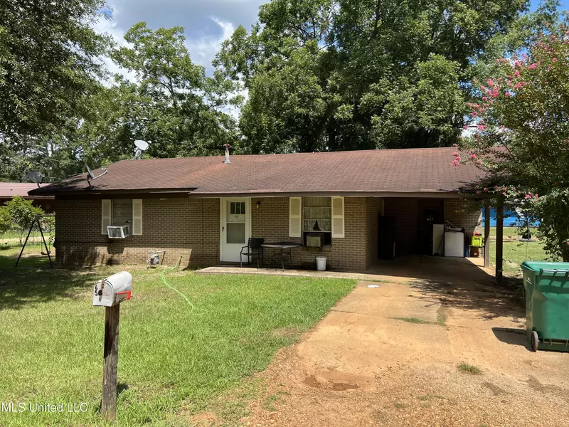 65 N North Ratliff Road, Morton, MS 39117
