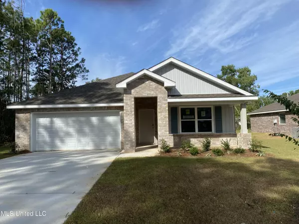 3209 N 7th Street, Ocean Springs, MS 39564