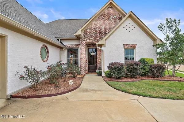 500 Treasure Cove, Flowood, MS 39232