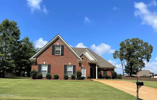 4473 W Vineyard Drive, Southaven, MS 38672