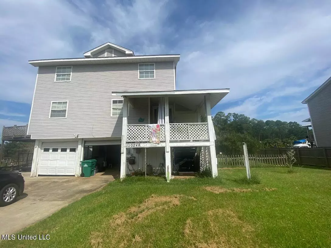 Bay Saint Louis, MS 39520,10248 Whale Ave