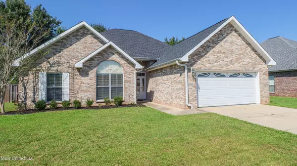 12500 W Hamilton Drive, Ocean Springs, MS 39564