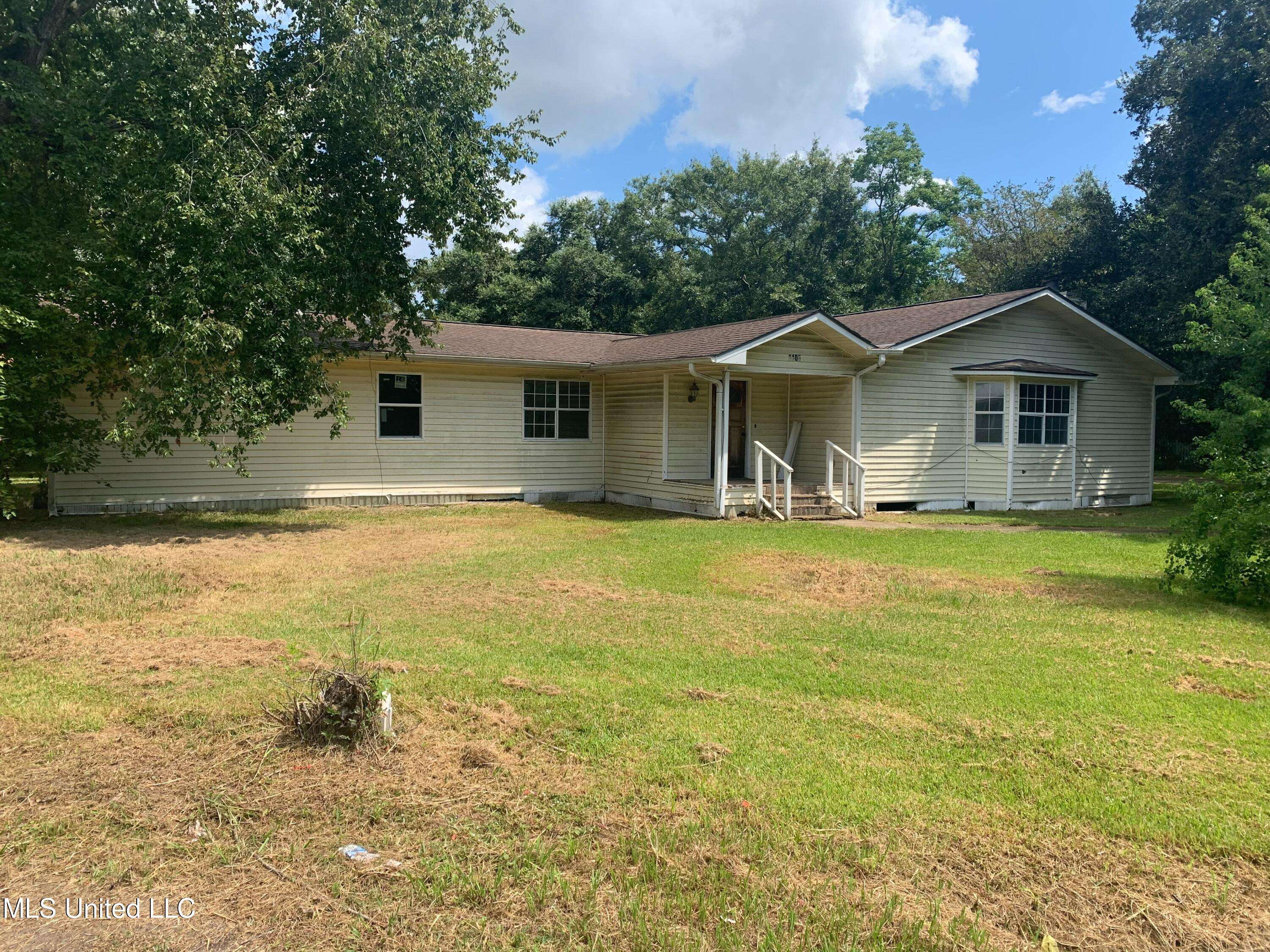 1106 Canal Street, Pascagoula, MS 39567