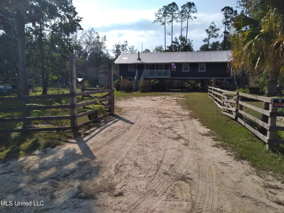 Pearlington, MS 39572,16077 10th Street