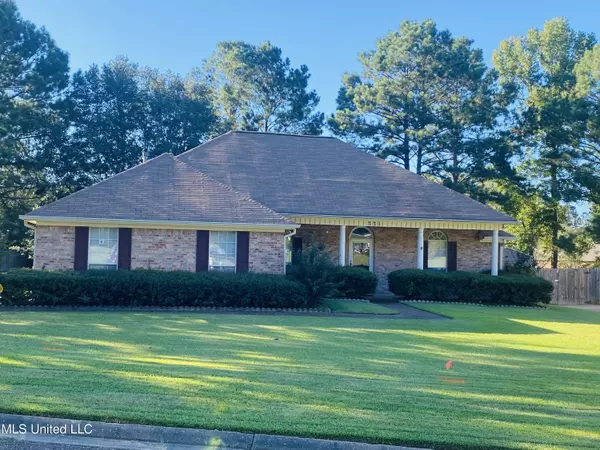 771 Highpoint Dr, Byram, MS 39272