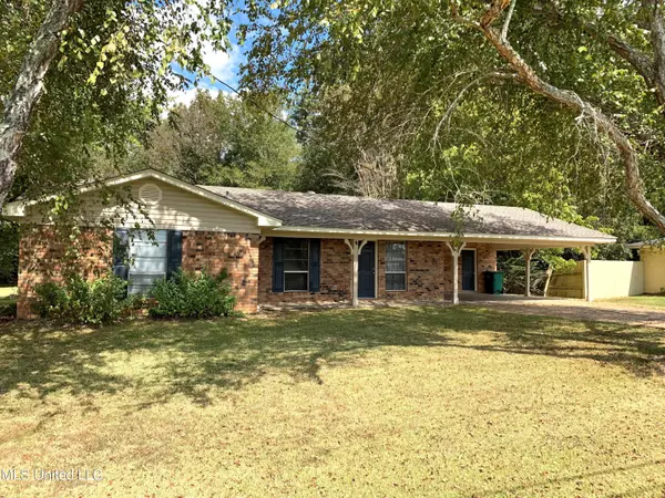 851 E Dinkins Street, Canton, MS 39046