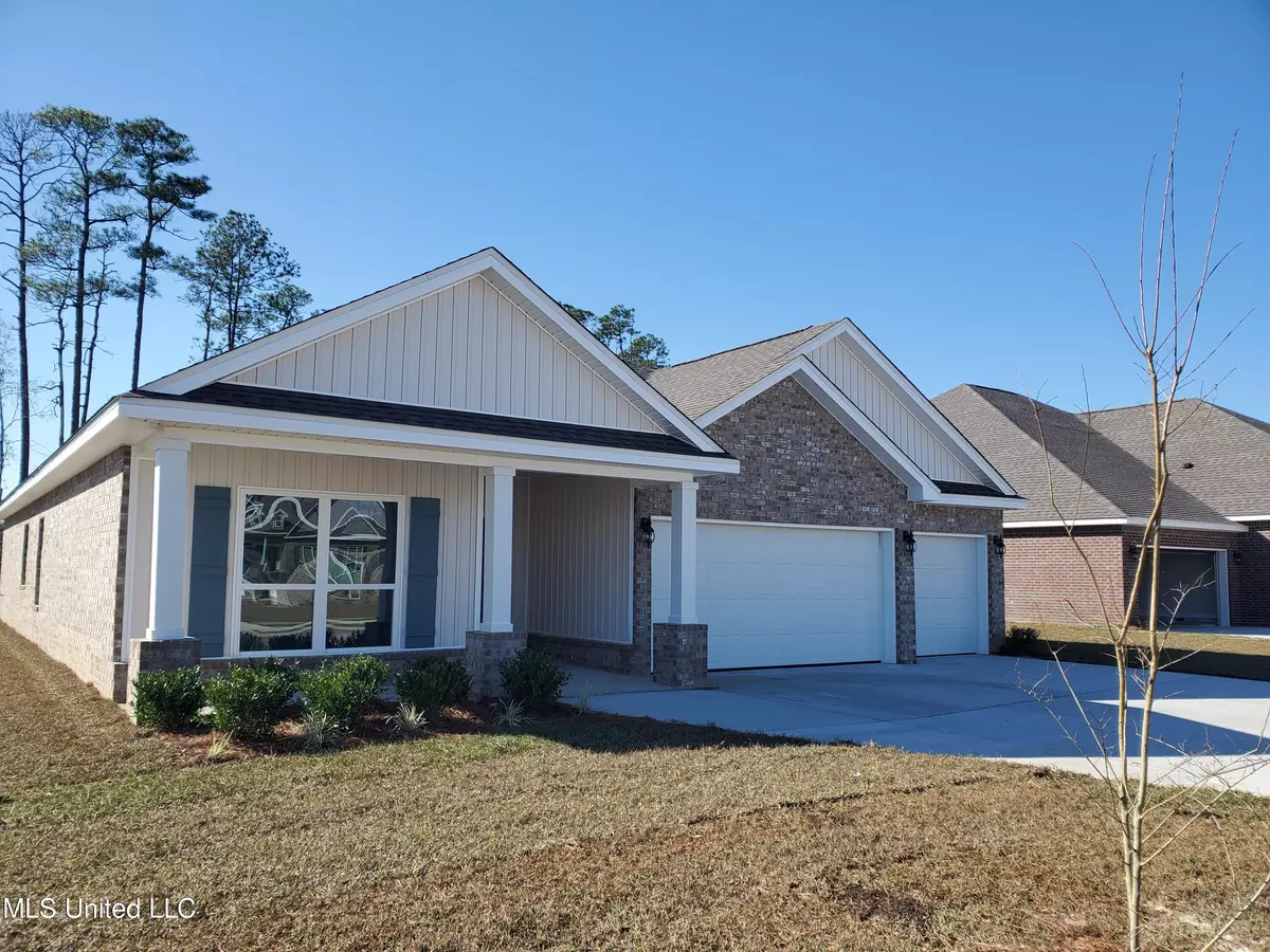 Ocean Springs, MS 39564,6873 Osprey Drive