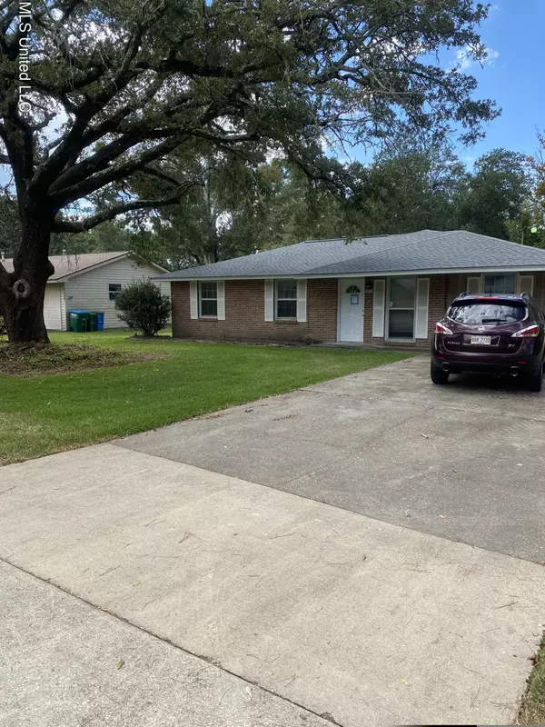 5507 Hyland Drive, Pascagoula, MS 39567