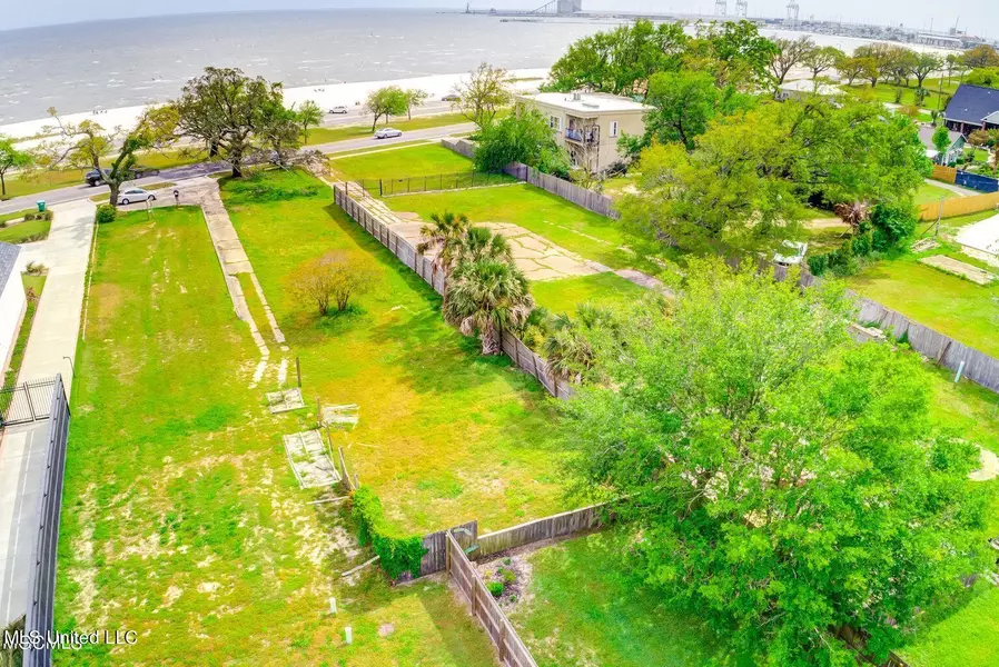 1406 E Beach Boulevard, Gulfport, MS 39501