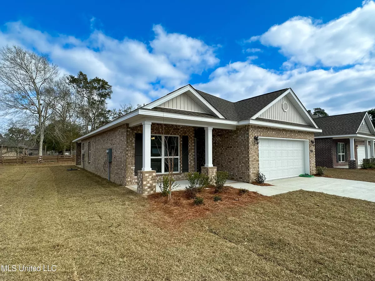 Ocean Springs, MS 39564,55 Saltmeadow Circle