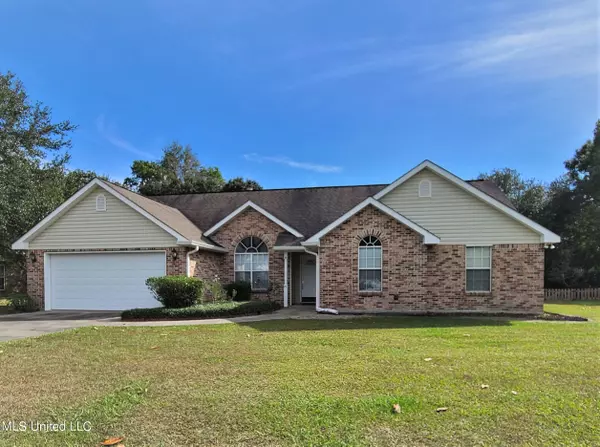 213 Hilltop Drive, Carriere, MS 39426