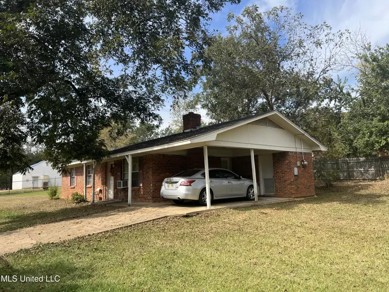 2 Prince Street, Walnut Grove, MS 39189