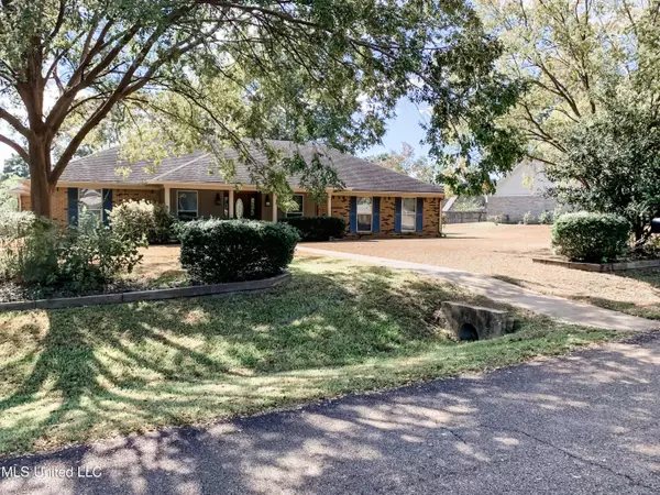 201 Arlington Drive,  Pearl,  MS 39208