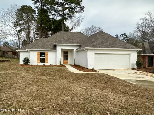 318 Woodlands Drive, Brandon, MS 39047