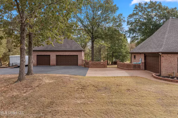Byhalia, MS 38611,14315 Harrison Drive