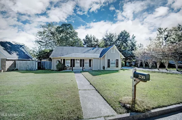 338 Meadow Ridge Drive, Ridgeland, MS 39157