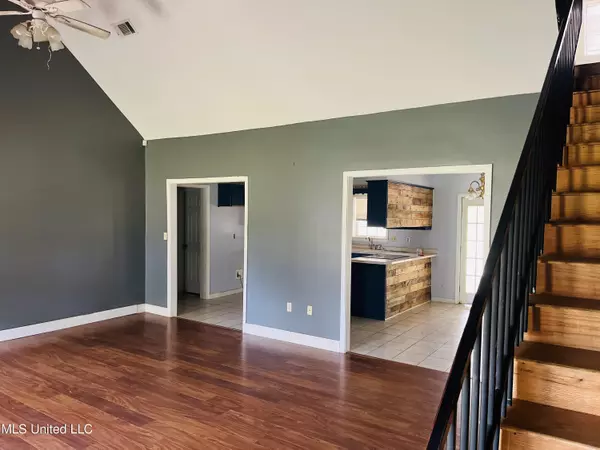 New Augusta, MS 39462,295 Old Hwy 24