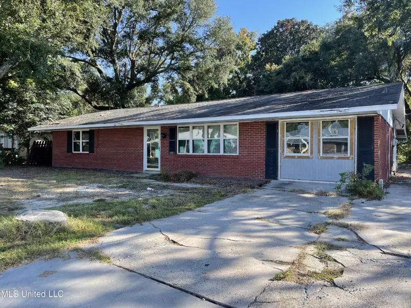 101 Olson Avenue, Long Beach, MS 39560