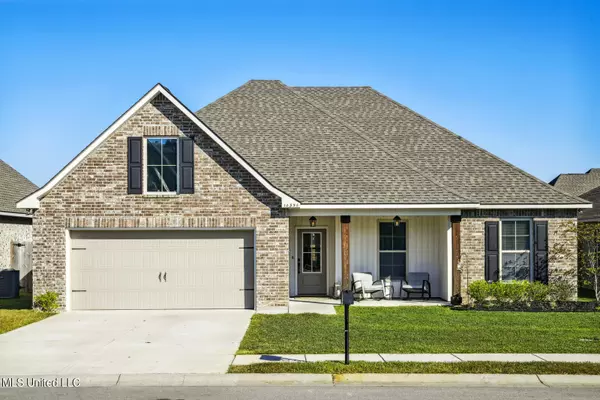 D'iberville, MS 39540,14354 Viola Way
