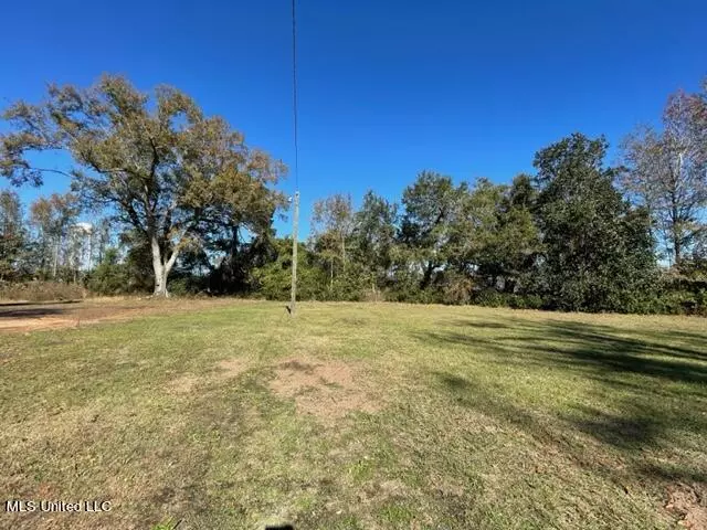 706 Grand Avenue, Leakesville, MS 39451