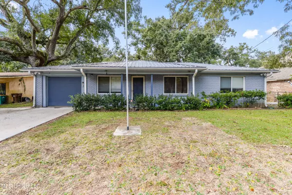 113 N Island View Avenue, Long Beach, MS 39560