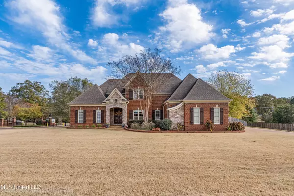 2170 E Manning Circle, Nesbit, MS 38651