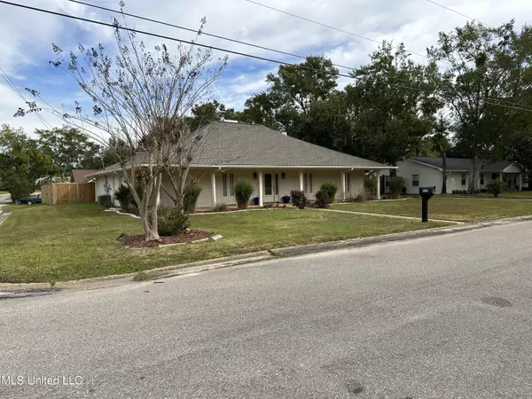 Bay Saint Louis, MS 39520,523 Sunset Drive