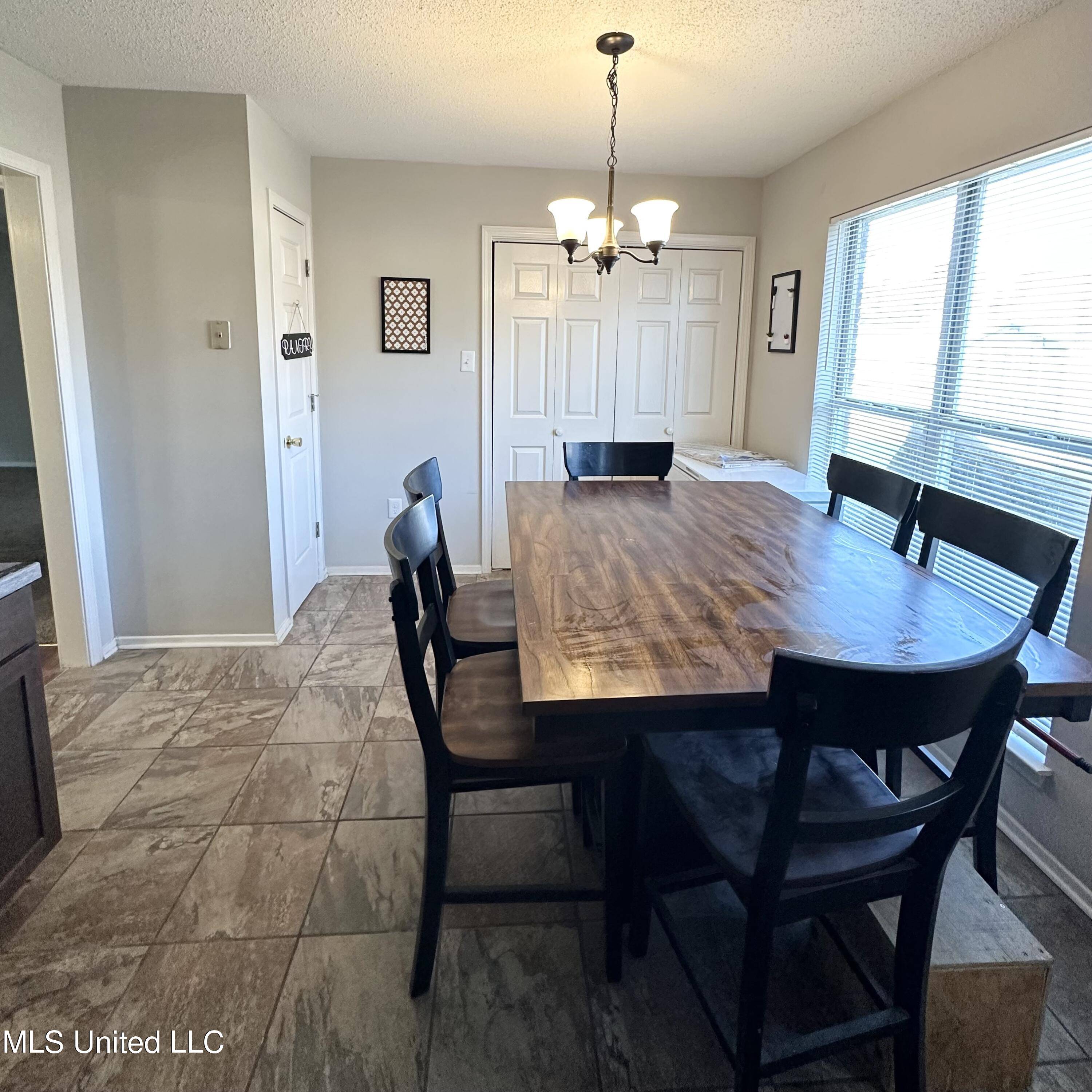 Olive Branch, MS 38654,10388 Oak Leaf Drive