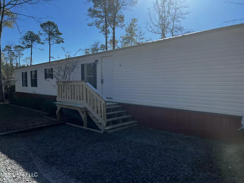 34 Maple Avenue, Mchenry, MS 39561