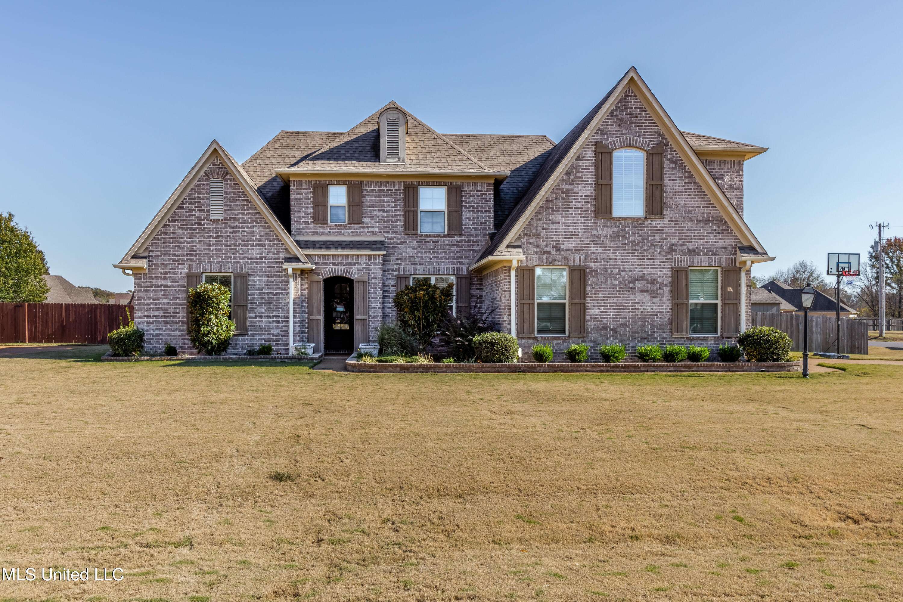 6612 Bristol Park, Olive Branch, MS 38654