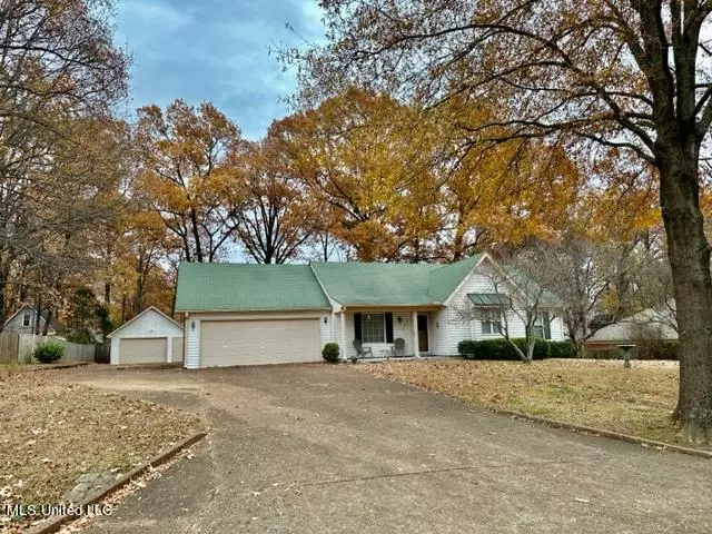 Nesbit, MS 38651,2730 Cedar Bluff Drive