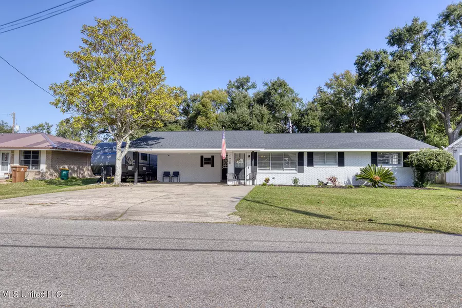 125 Trautman Avenue, Long Beach, MS 39560