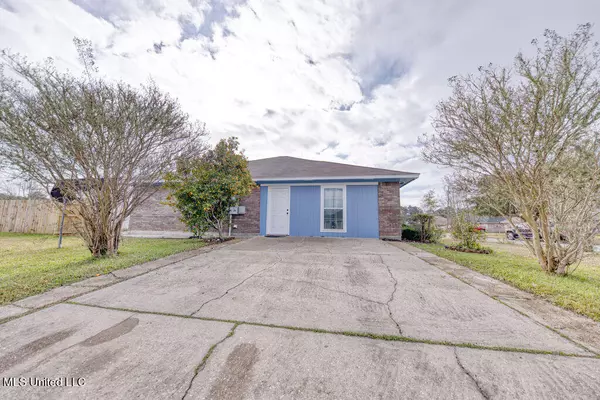 Ocean Springs, MS 39564,6617 Oakbrook Drive