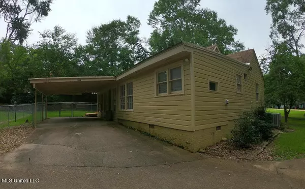 626 Meadowbrook Road, Jackson, MS 39206