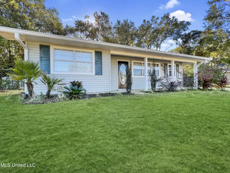 407 Meadow Wood Circle, Long Beach, MS 39560