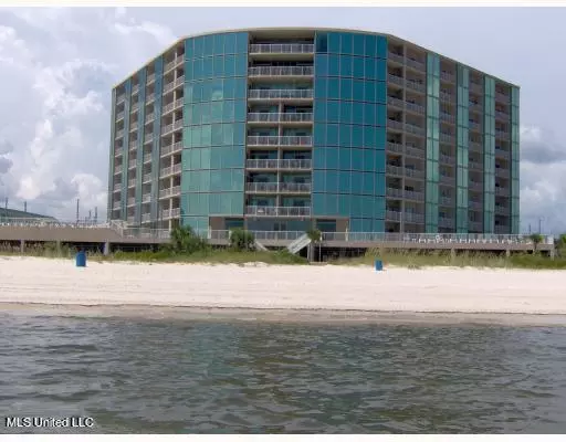 Biloxi, MS 39531,1899 Beach Boulevard #504 + Cabana 4