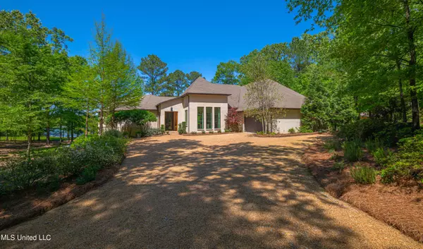 180 Deer Haven Drive, Madison, MS 39110