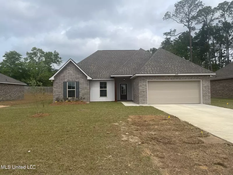 11440 Memphis Circle, Ocean Springs, MS 39564