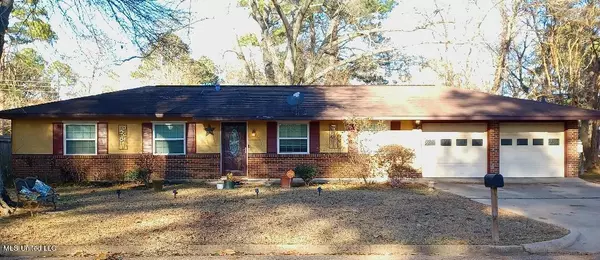 5214 Parkway Drive, Jackson, MS 39211