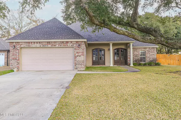 604 Charleston Lane, Long Beach, MS 39560