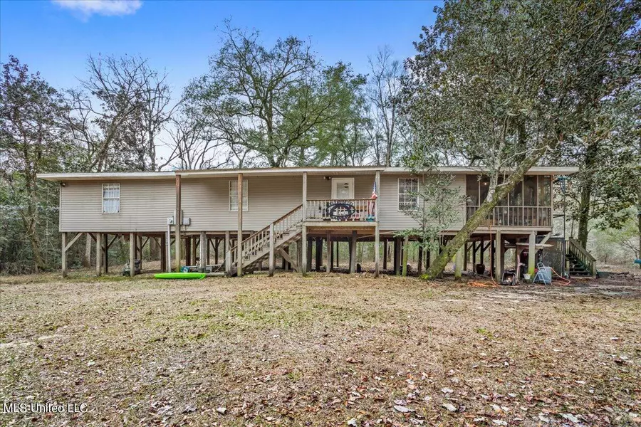 100 Camp Road, Wiggins, MS 39577