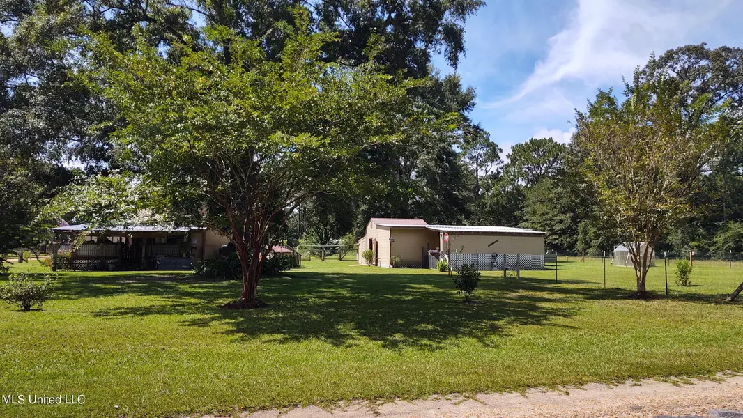 33 Gabe Street, Lumberton, MS 39455