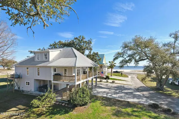 515 Gulf View Avenue, Long Beach, MS 39560