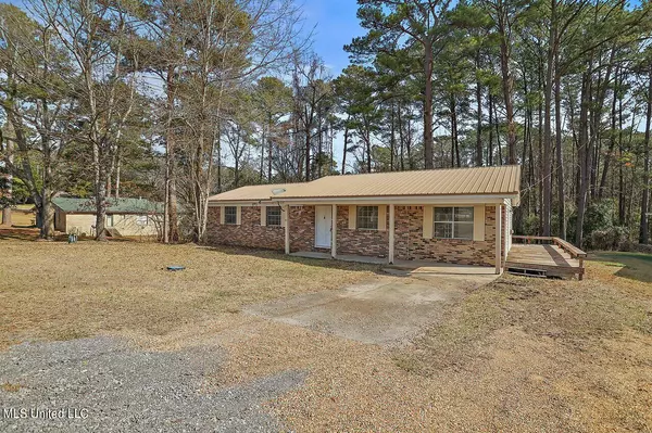 Mendenhall, MS 39114,825 Mamie Drive