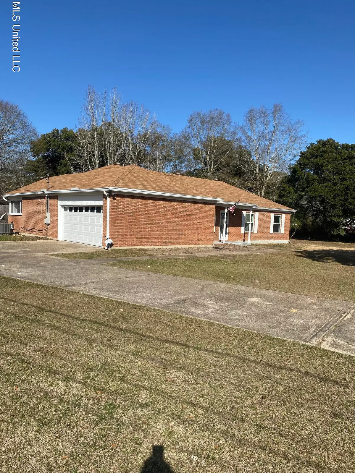 Ocean Springs, MS 39564,2709 Beachview Drive