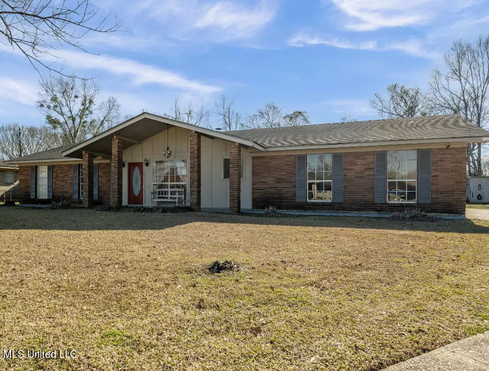 Natchez, MS 39120,1223 Horseshoe Drive